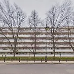 On Matejki Street By Plac Trzech Krzyzy 公寓